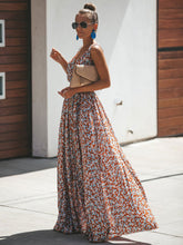 Vestido maxi floral sin mangas con cuello en V y abertura para verano